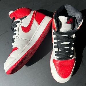 AIR JORDAN 1 RETRO HIGH OG “Heritage” Women’s Size 37.5